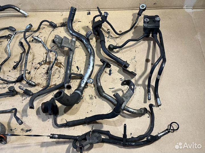 Трубки двигателя на Mitsubishi fuso 4M50