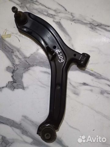 Передний правый рычаг hyundai accent