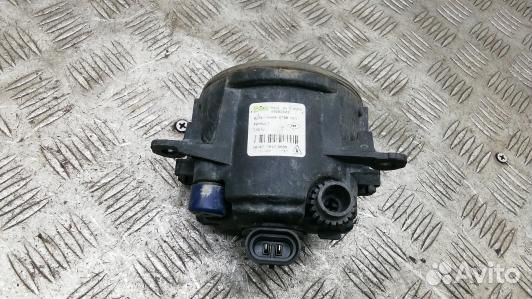 Фара галогенная правая передняя renault megane 3 (2ST04HB01)