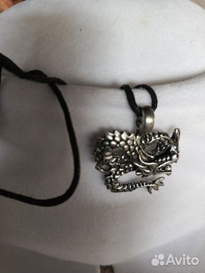 Кулон дракона мягком шнурке
