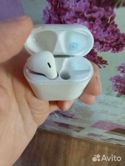 Беспроводные наушники apple airpods