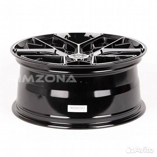 Литой диск HRE R19 5x114.3