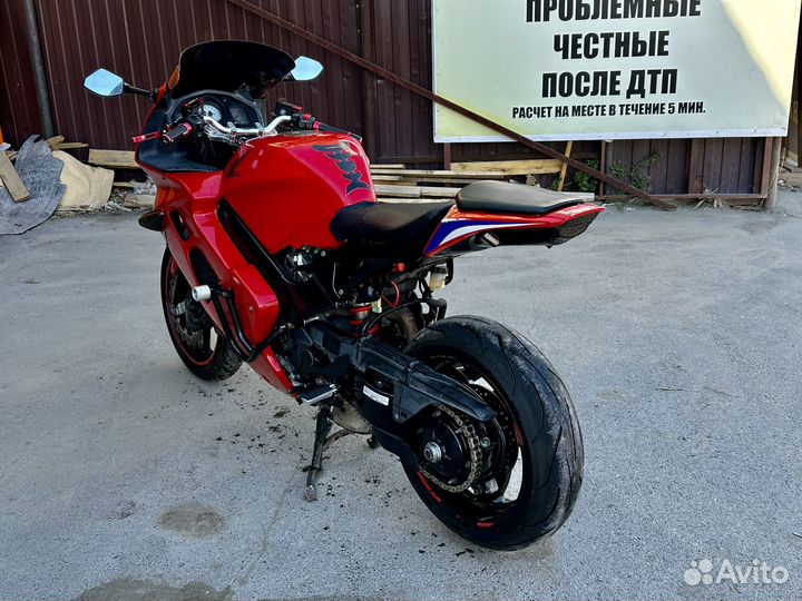 Honda VFR 800