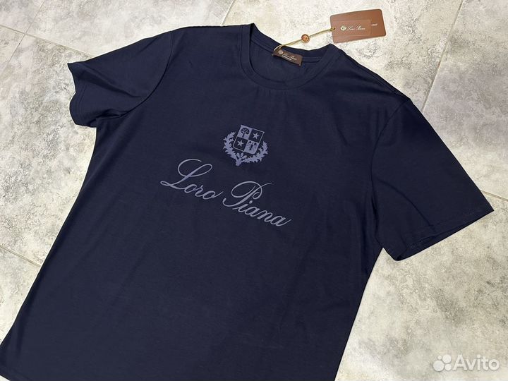 Футболкк loro piana