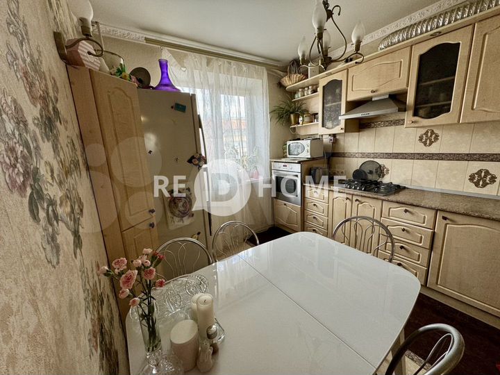 4-к. квартира, 87 м², 4/5 эт.