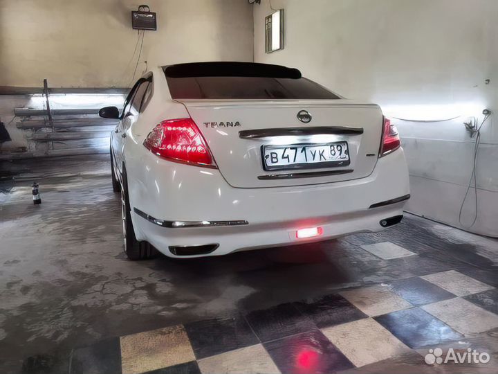 Подсветка номера на Nissan Maxima Murano Teana