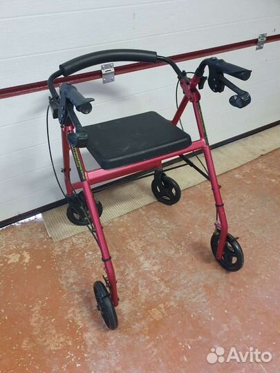 Ходунки для взрослых на колесах