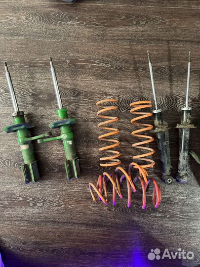 Стойки с амортизаторами priora