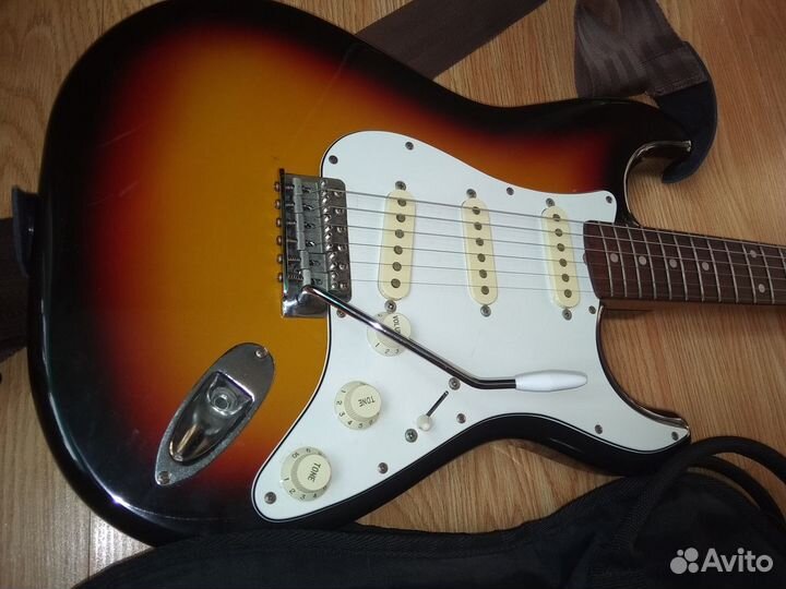 Squier SST-33R Stratocaster Japan