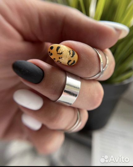 Маникюр педикюр