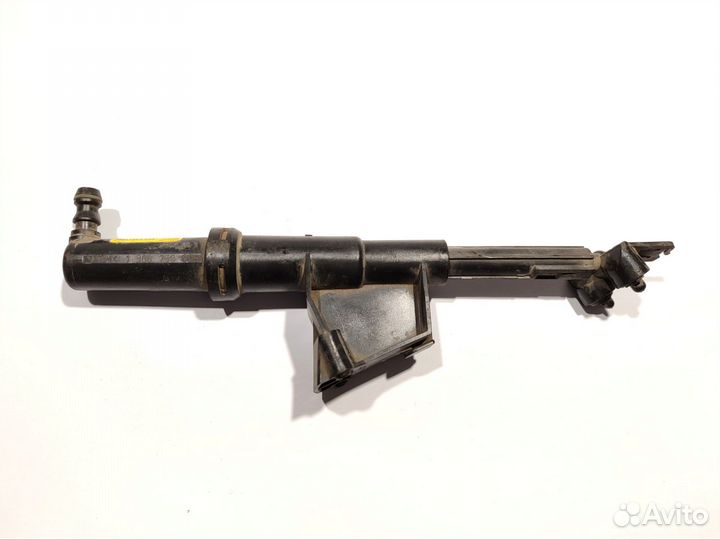 Форсунка омывателя правая на Volvo S40