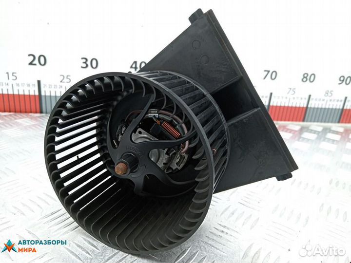 Моторчик печки Volkswagen Golf 4 2001 1J1819021C