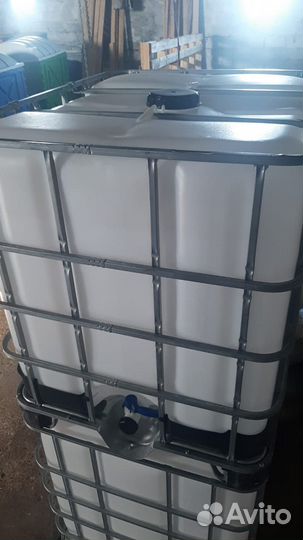 Еврокубы б/у на металлическом поддоне