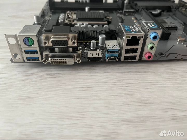 Материнская плата Asrock Z390M PRO4