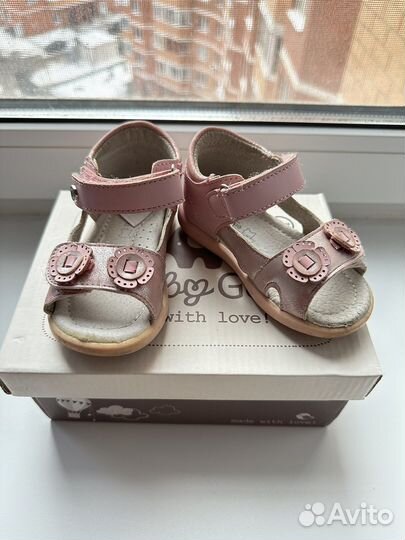 Босоножки для девочки 22