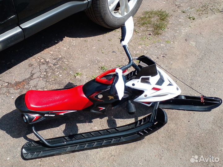 Детский снегокат бу