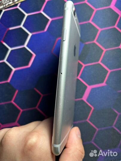 Телефон iPhone 6s