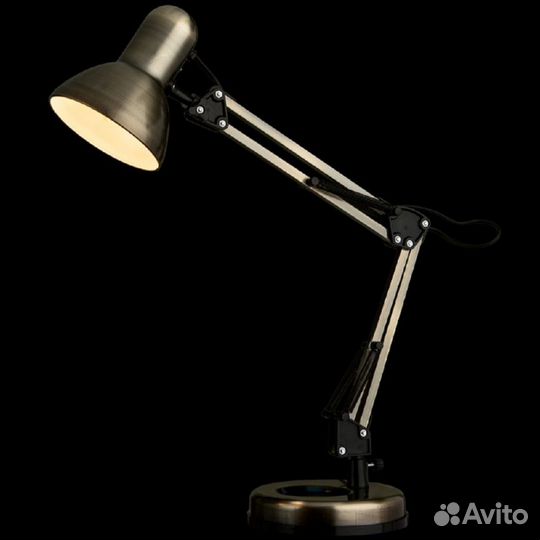 Настольная лампа Arte Lamp Junior 