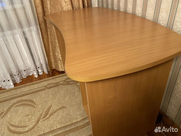 Письменный стол для школьника бу