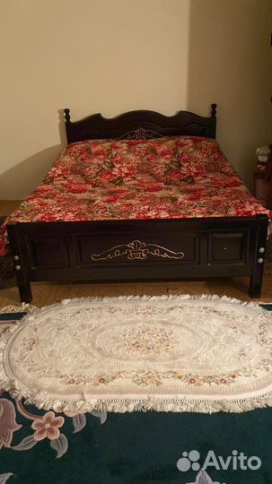 Кровать двухспальная с матрасом