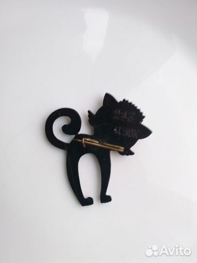 Значок. Украшение СССР.Кошечка.Котик.1983 год