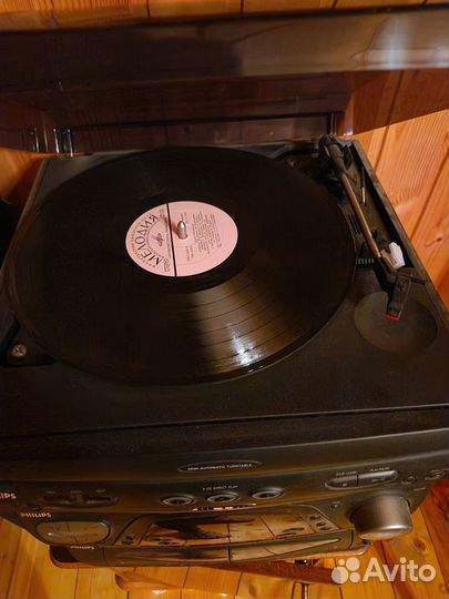 Музыкальный центр philips с винилом