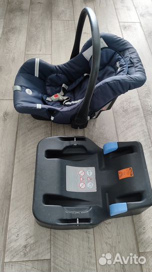 Автолюлька Inglesina Huggy с базой Multifix