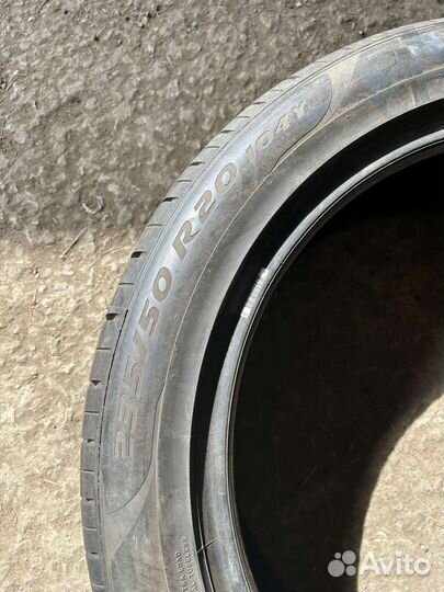 Pirelli P Zero PZ4 235/50 R20