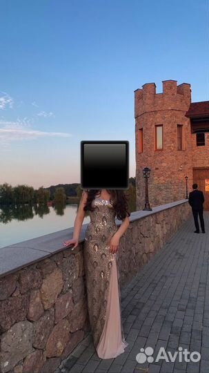 Платье вечернее нарядное в пайетках