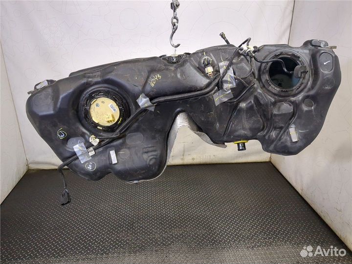 Бак топливный Chevrolet Camaro 2018, 2021