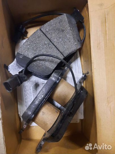 Колодки тормозные передние на Bentley continental
