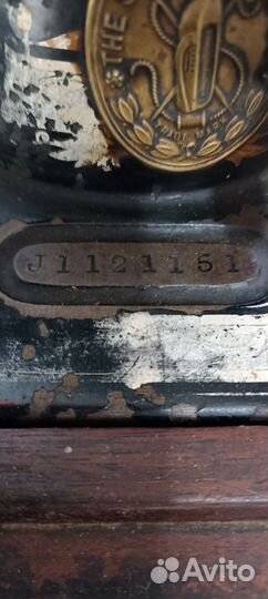 Швейная машина Singer