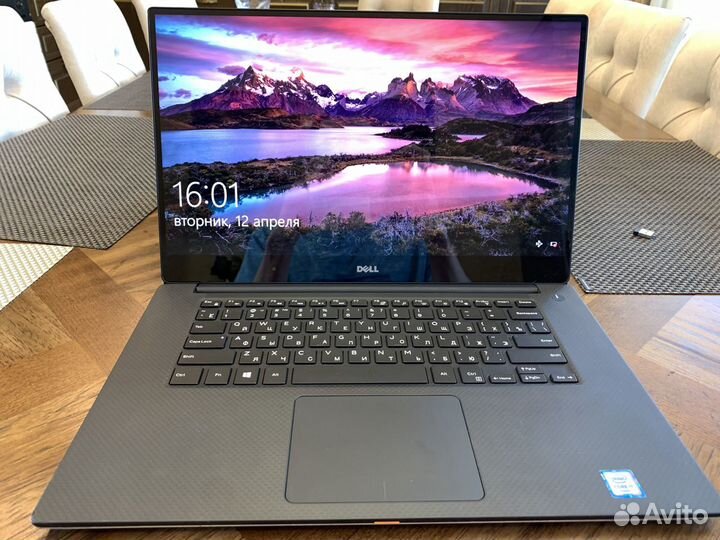 Ноутбук Dell XPS 15 9550 i7