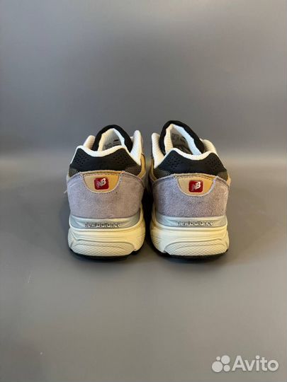 Кроссовки New Balance Teddy Madenb 990 V3