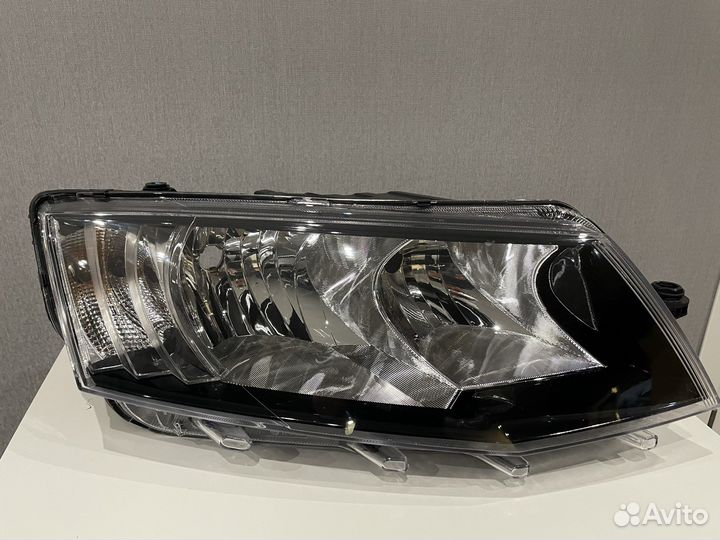 Фара Skoda Octavia a7 2013-2017