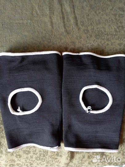 Наколенники