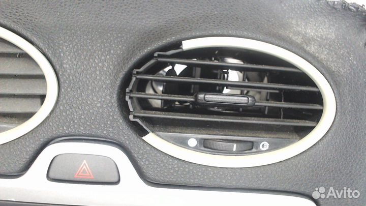 Панель управления магнитолой Ford Focus 2, 2005