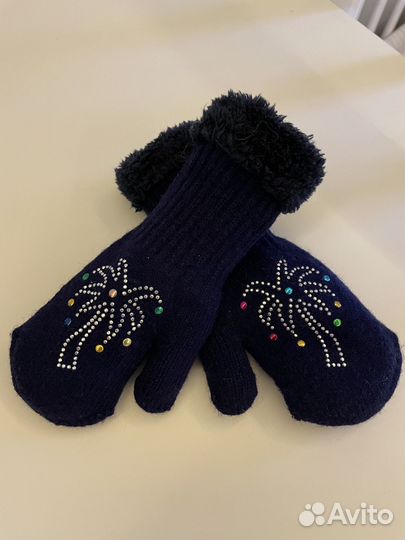 Теплые детские варежки