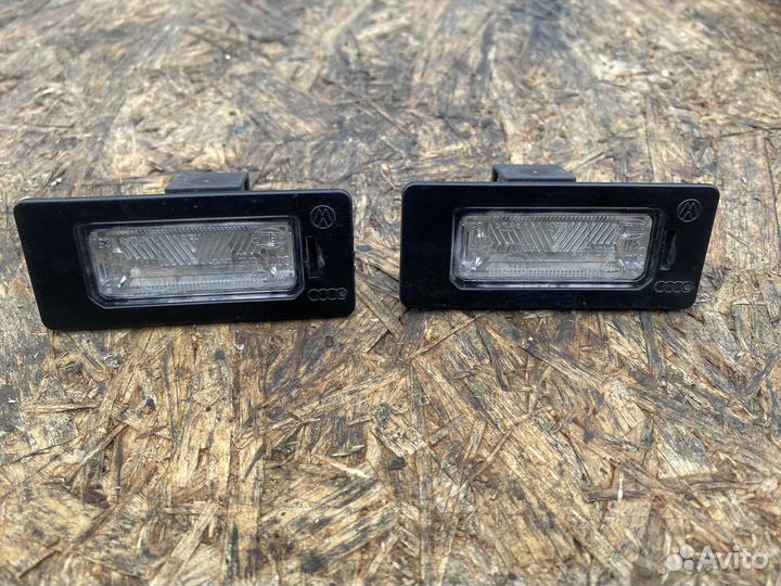 Плафон освещения номера audi a4 b8