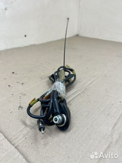 Антенна Toyota Corolla 8 E110 1999