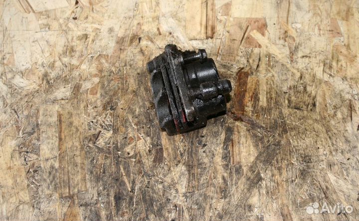 Суппорт передний правый Honda CBR250F