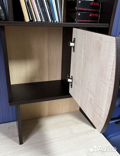 Компьютерный стол DaVita (витра) Орион 3.11