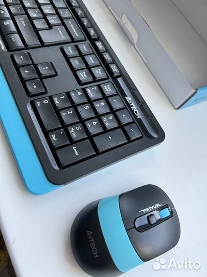 Новая беспроводная мышь и клавиатура