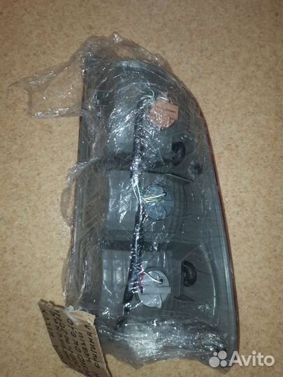 Фонарь на toyota хай lux