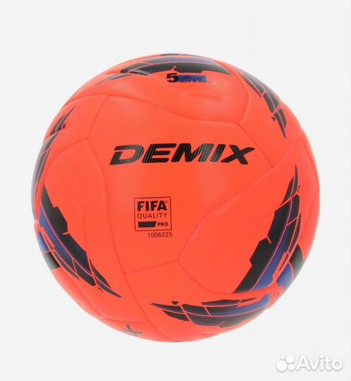 Футбольный мяч