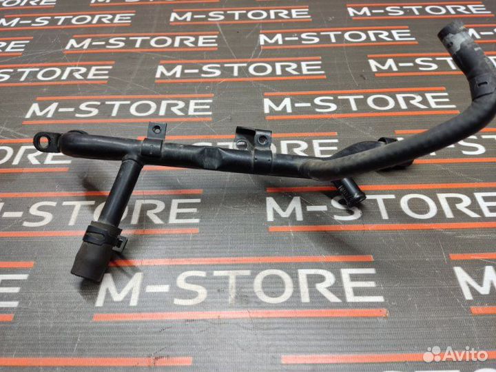 Патрубок системы охлаждения Audi A4 B6 ALT 2003