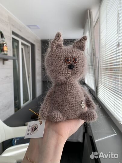 Вязаный кот