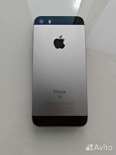 iPhone SE, 32 ГБ