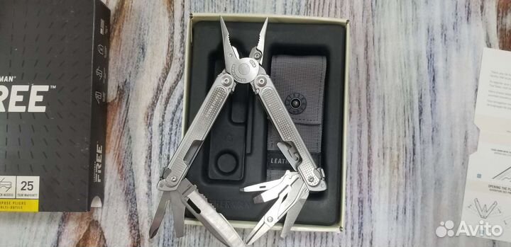 Мультитул Leatherman Free P2 832636