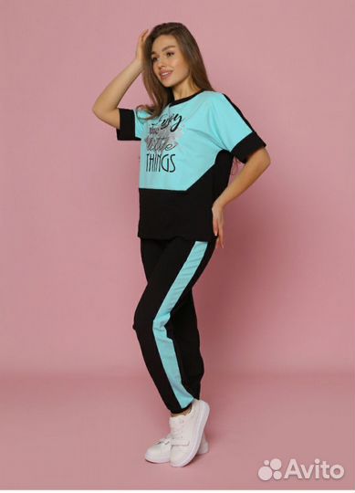 Спортивный костюм женский